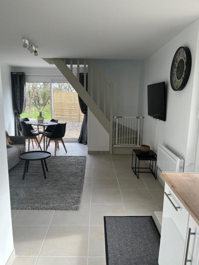 Glomel La Petite Maison De Kerguiniou מראה חיצוני תמונה