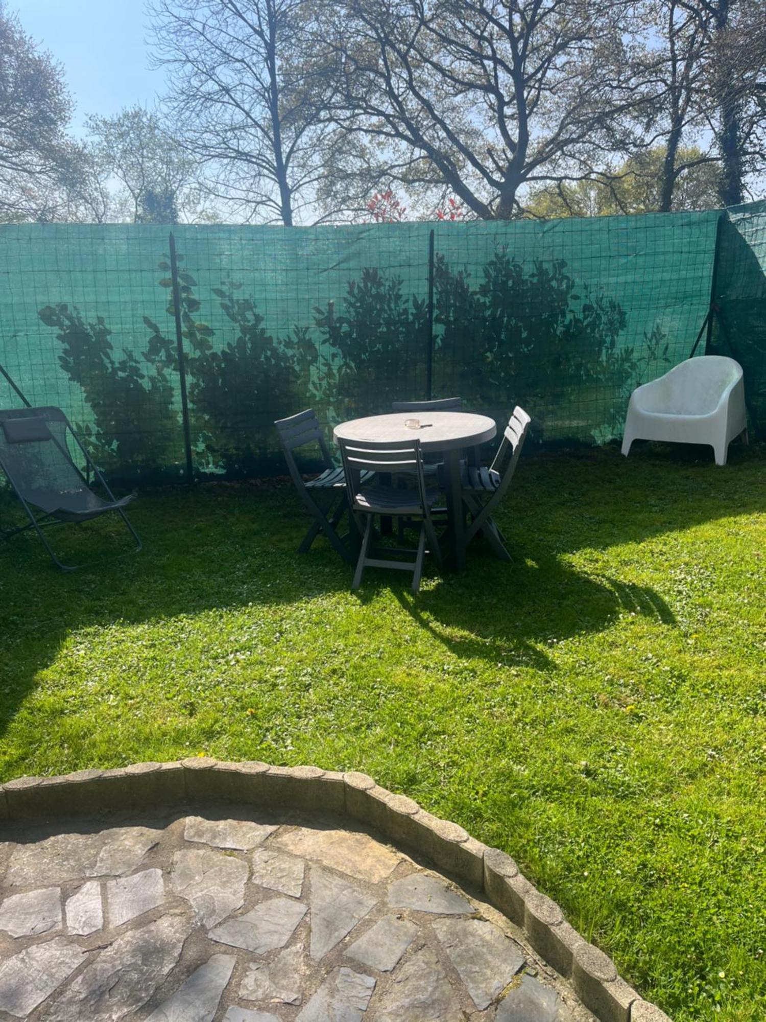 Glomel La Petite Maison De Kerguiniou מראה חיצוני תמונה